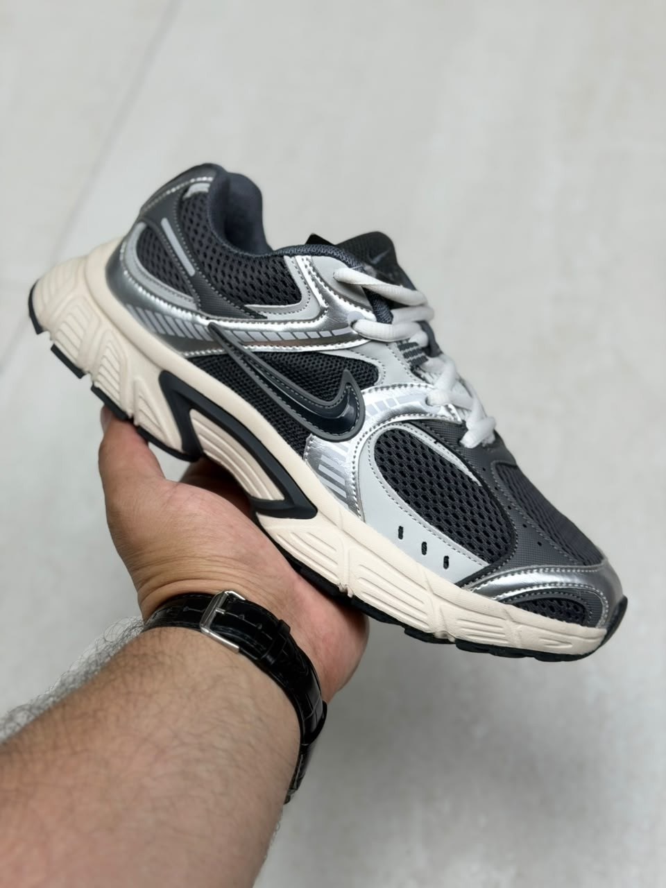 кроссовки nike v 5 rnr,nike кроссовки,кроссовки v5 rnr nike,кроссовки nike v5 rnr white black silver,классические кроссовки
