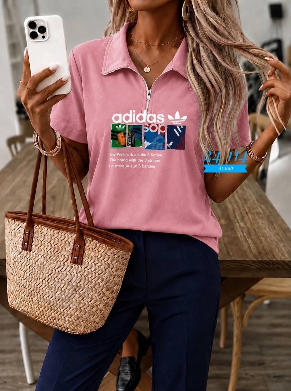 adidas 3 stripes,в спортивном костюме,женский костюм,спортивные костюмы женские,футболка женская