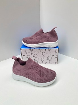 Кроссовки