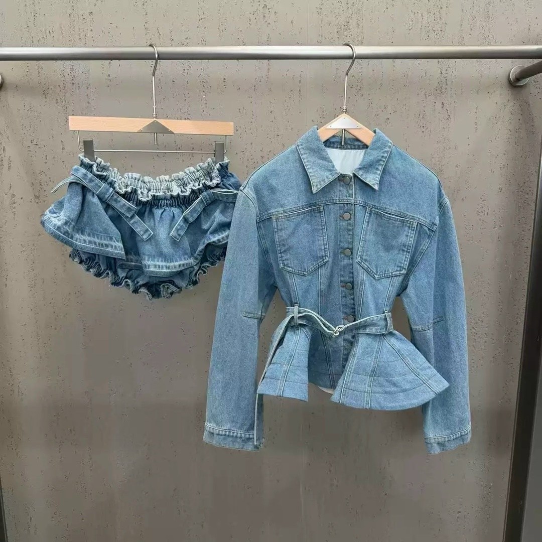 джинсовая куртка александр маккуин,джинсовая куртка,denim jacket,женская джинсовая куртка,куртка с баской