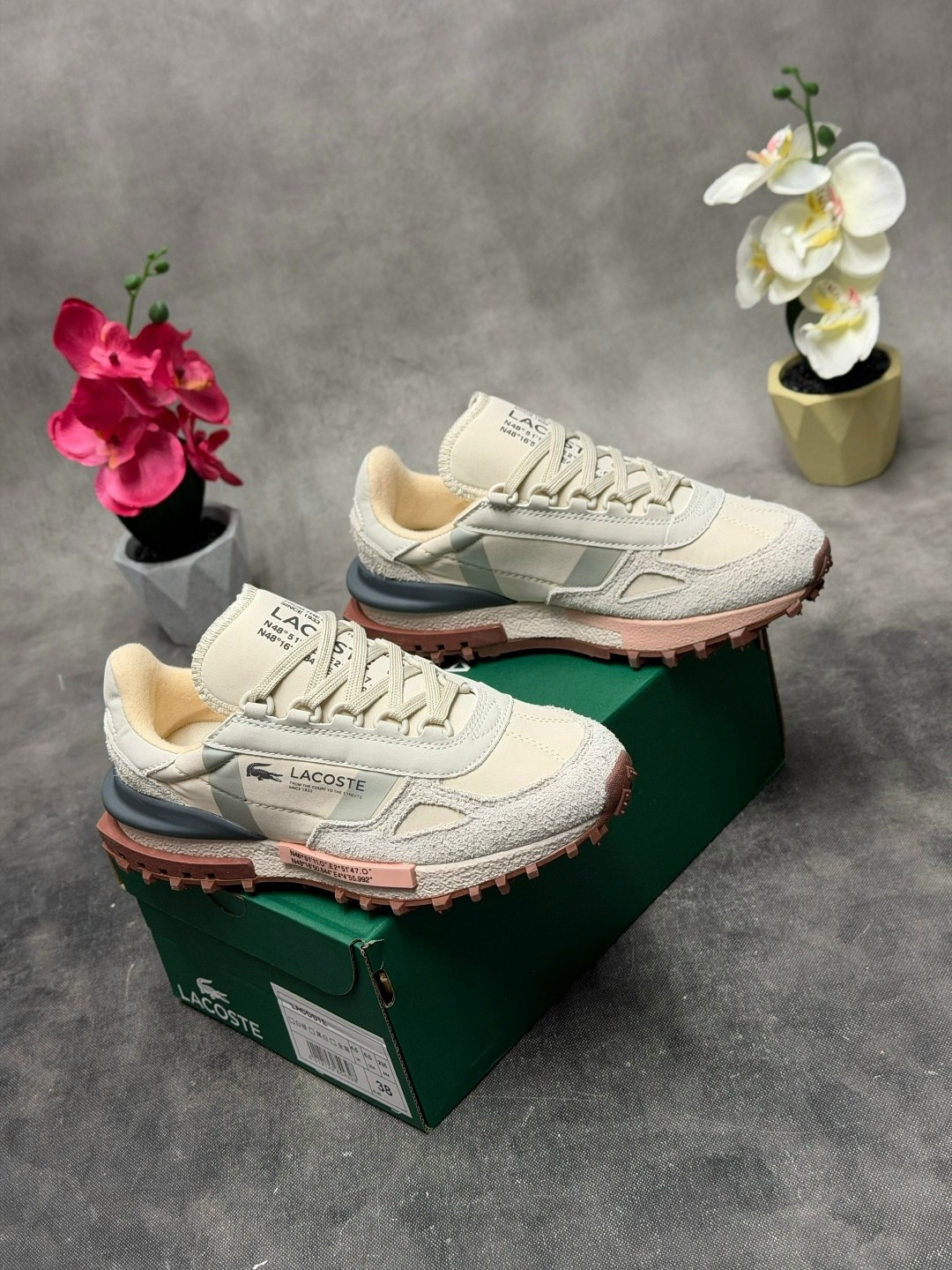 ,кроссовки lacoste,кроссовки женскиe,стильные кроссовки,кроссовки