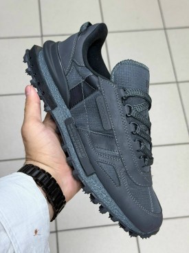 Кроссовки