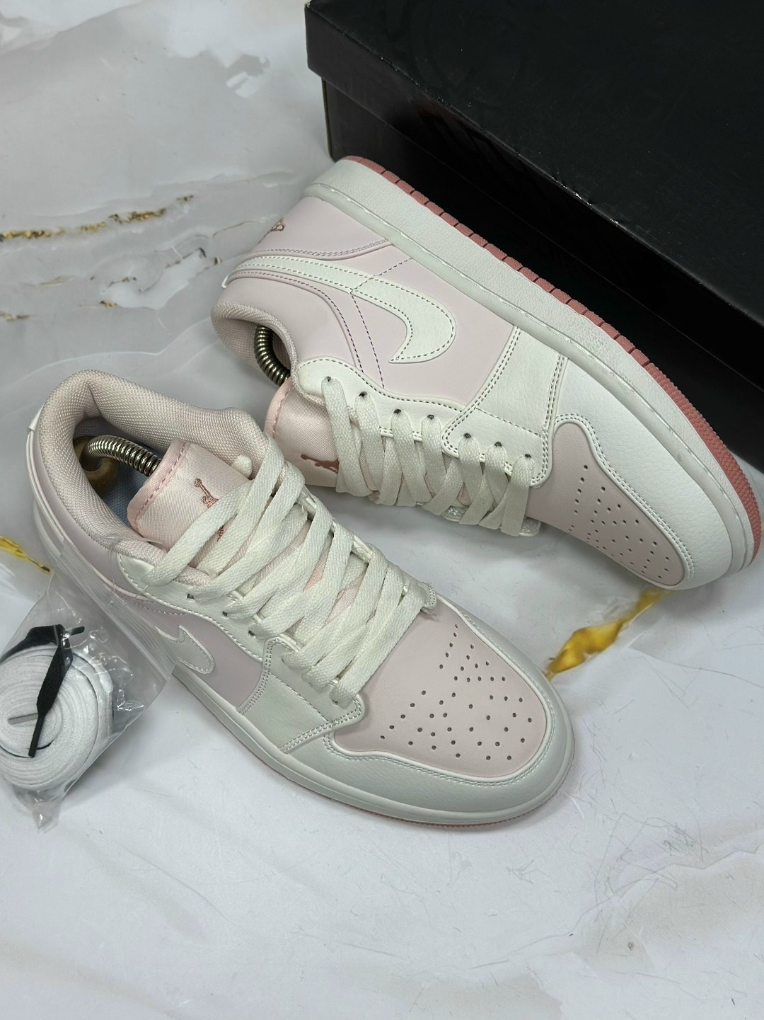 женские кроссовки nike,кроссовки nike air jordan 1 low,nike air jordan 1 low,кроссовки,женские кроссовки nike air jordan 1 elevate low