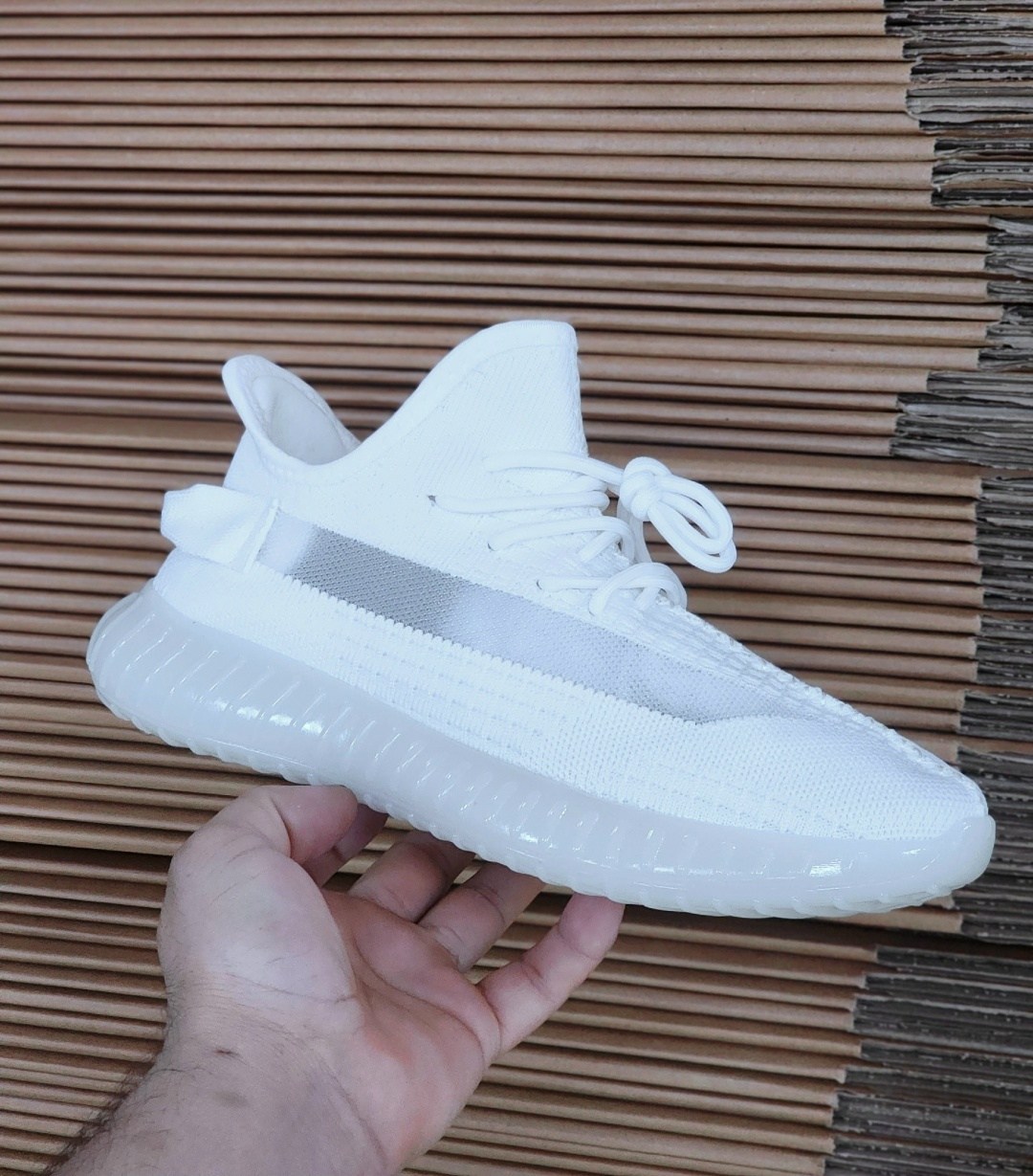 кроссовки женскиe,кроссовки,белые кроссовки,кроссовки adidas yeezy 350 boost v2 triple white,изики кроссовки