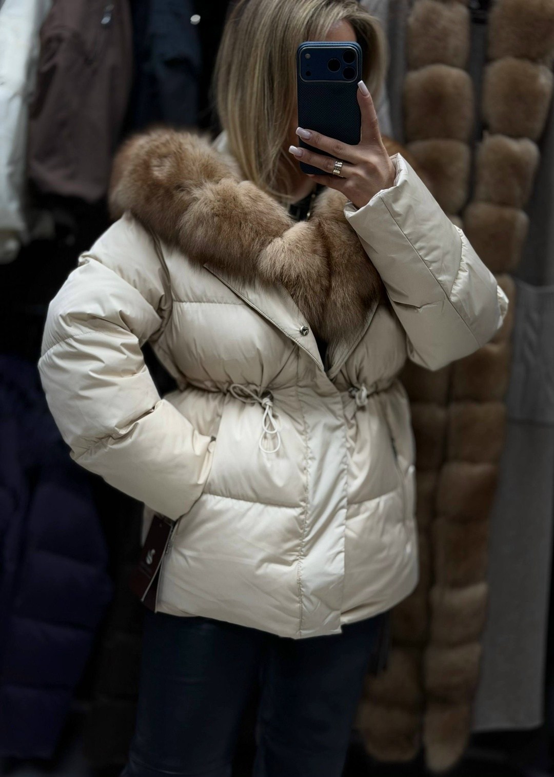пуховик с натуральным мехом,пуховик бежевый,пуховик с мехом,пуховик зимний женский с натуральным мехом,пуховик женский